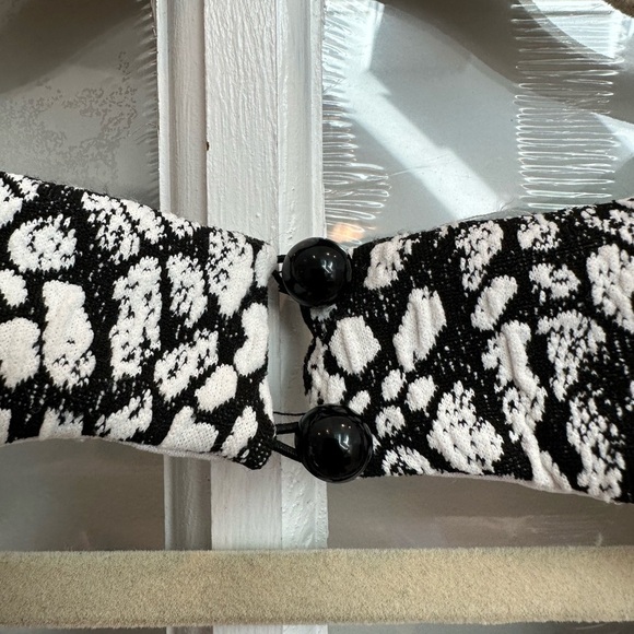 Vintage Cache Black and White Textured Classic Dress Fitted Stretchy Size 12 L - Picture 7 of 11